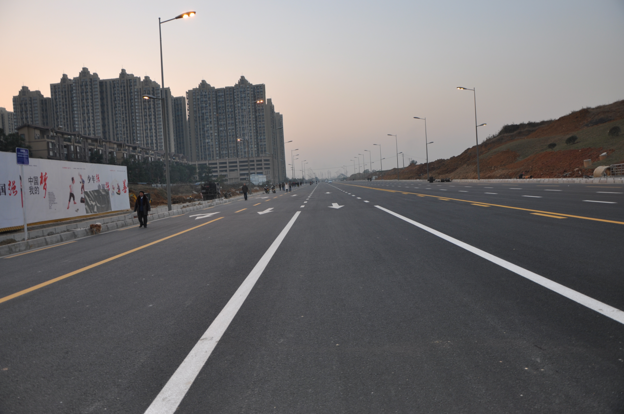 龙泉龙工北路2.png
